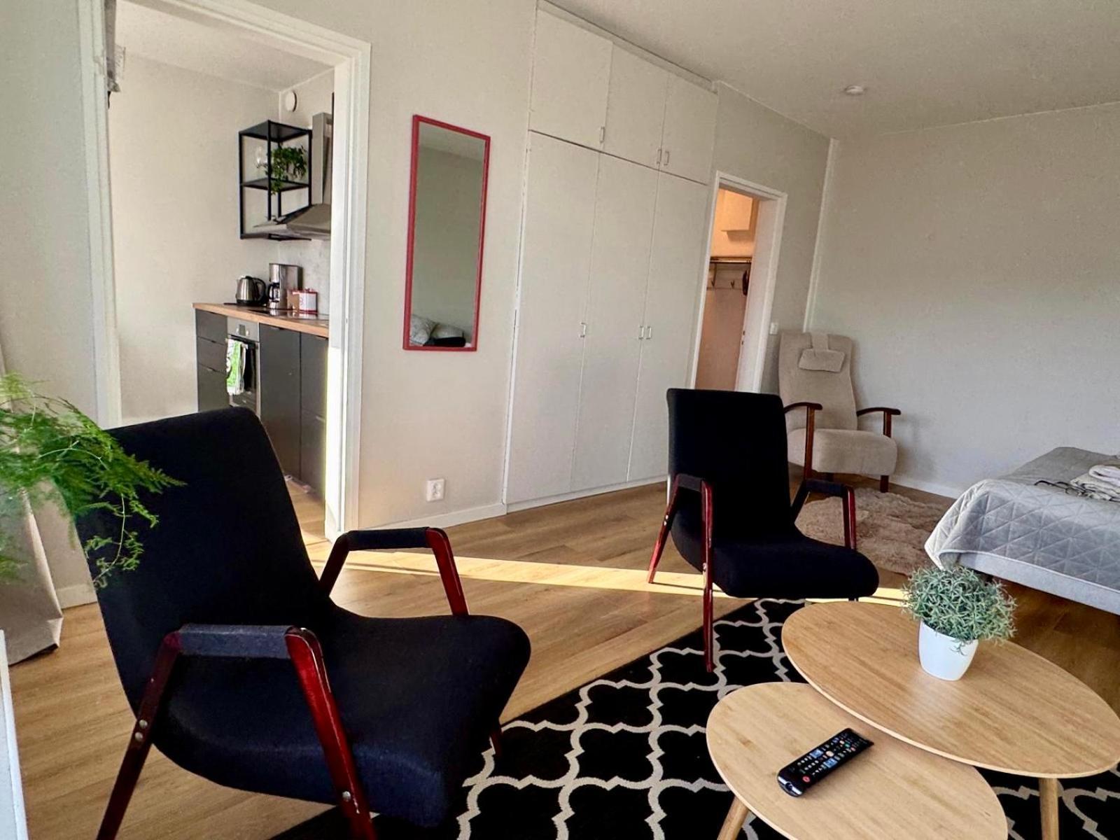 Apartament Kiva Majoitus 1-4Hloe, 500M Keskustaan, Parkkipaikka Oulu Zewnętrze zdjęcie